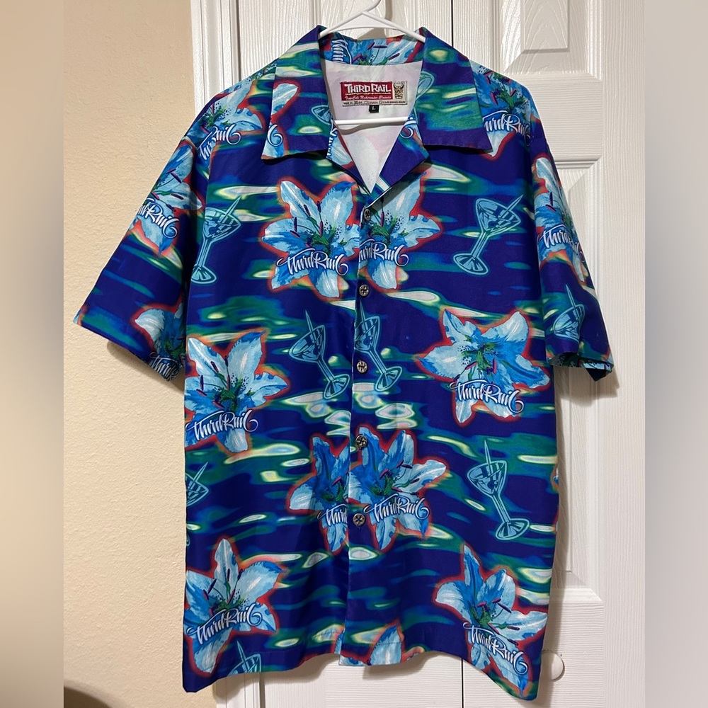 Third Rail Hawaiian Floral Martini Blue Short Sleeve Button Down Men’s Large